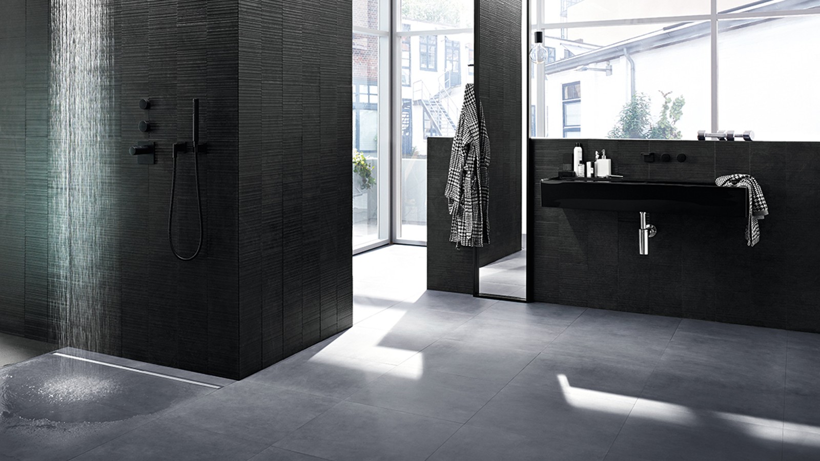 Kupaonica s Geberit CleanLine kanalicom Kupaonica s Geberit CleanLine kanalicom