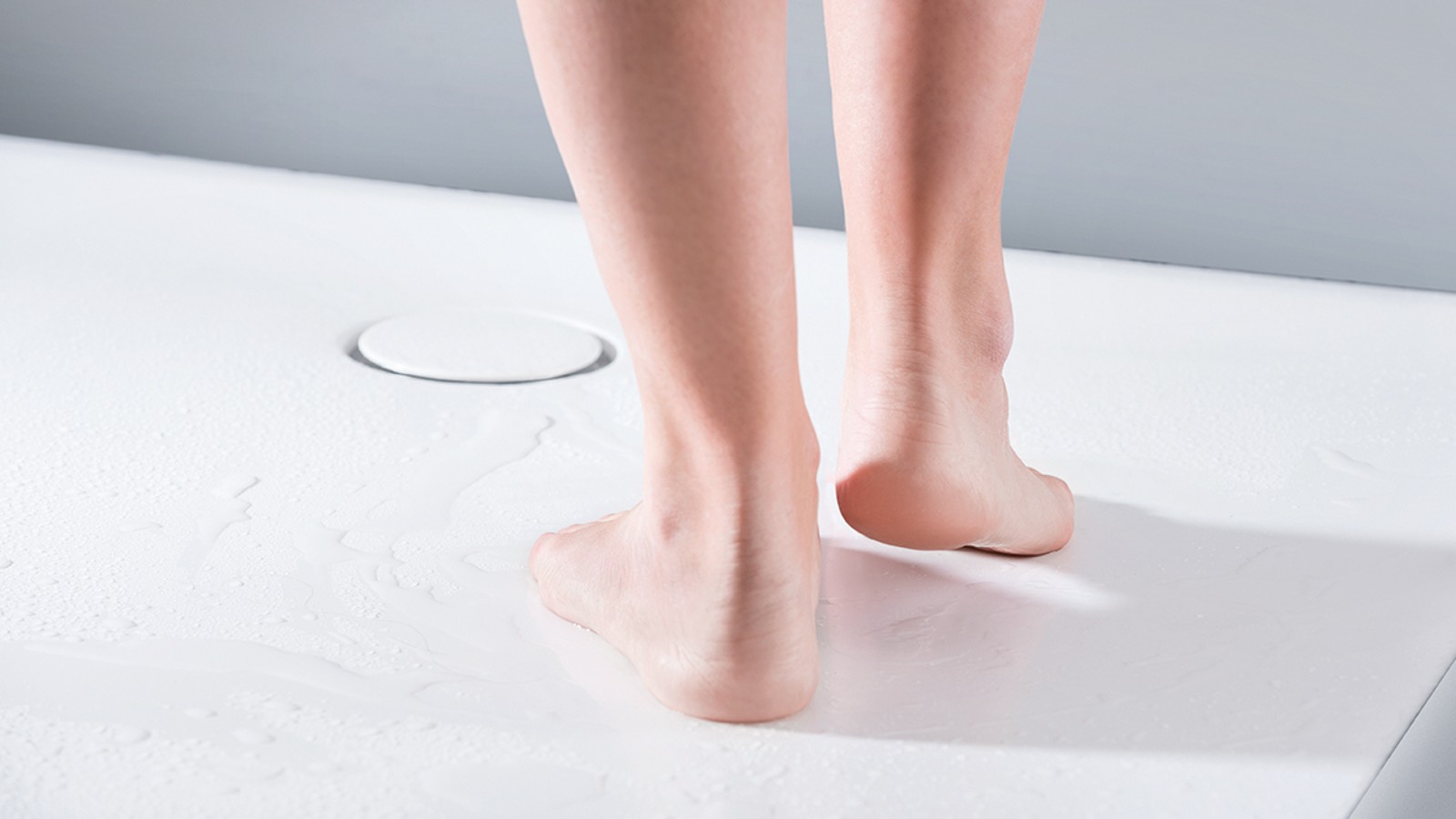 Prijatno topla površina za tuširanje Geberit Setaplano Prijatno topla površina za tuširanje Geberit Setaplano