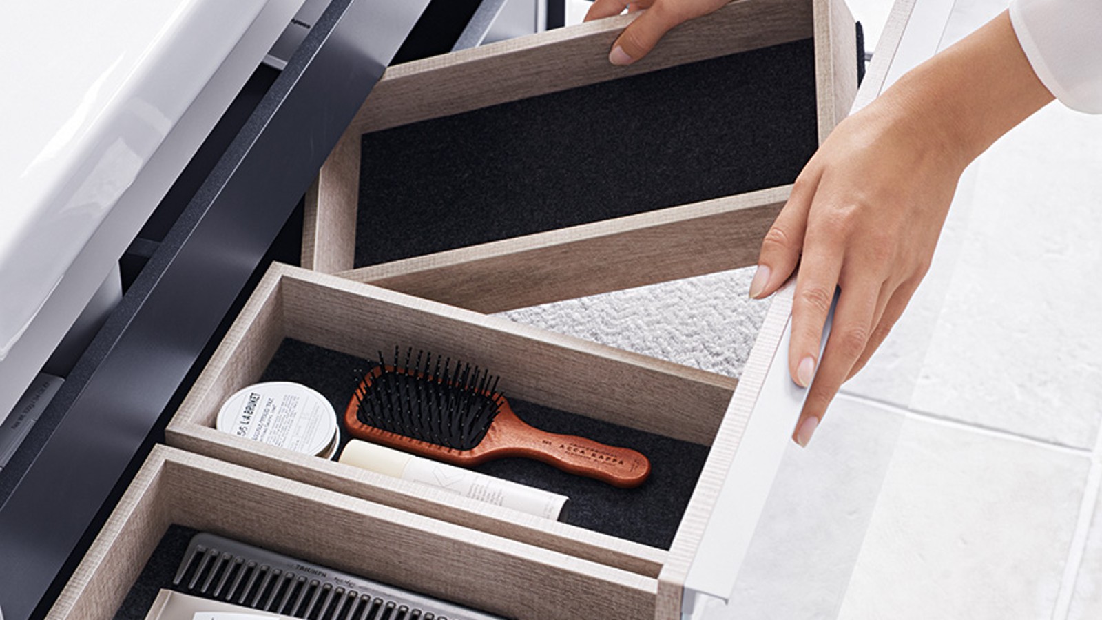 Geberit Acanto baza za umivaonik s ladicom i kutijama za odlaganje